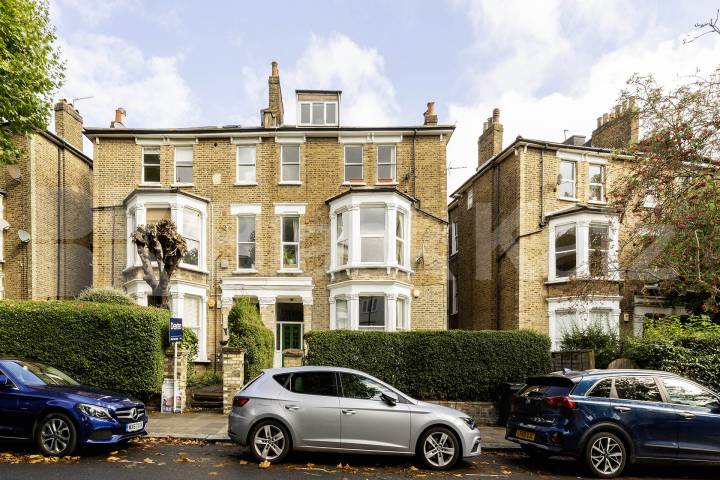 Modern Apartment Fordwych road, West Hampstead